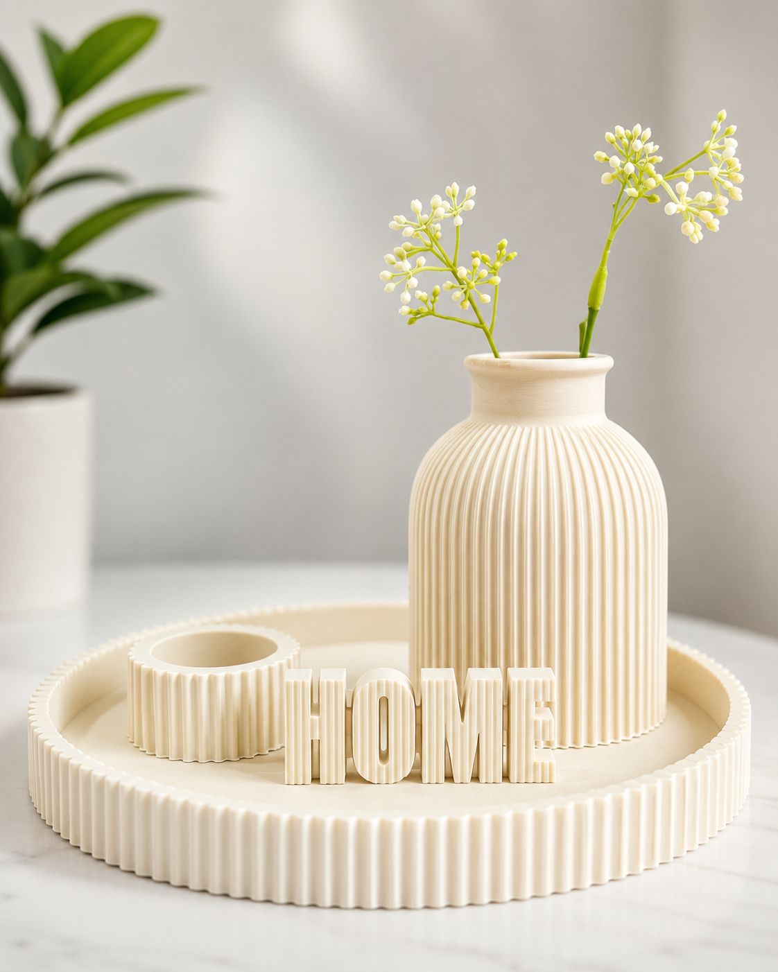 Round tray + vase + candle + home